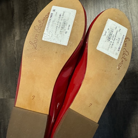 Sam Edelman Red Flats - Picture 2 of 2
